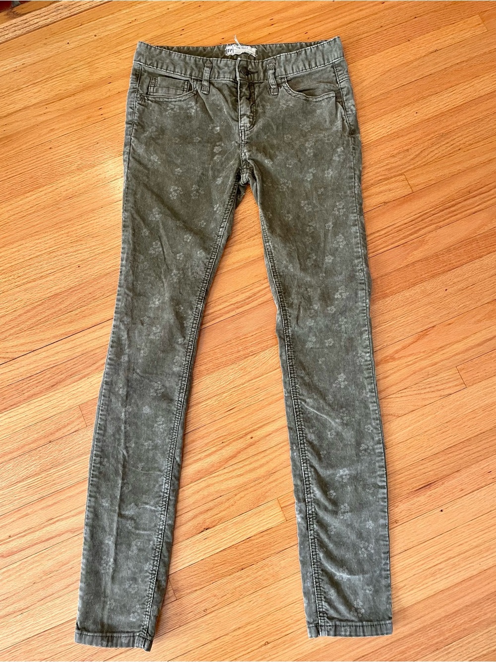 FREE PEOPLE Olive Green Floral Corduroy Skinny Jeans 28 low-rise